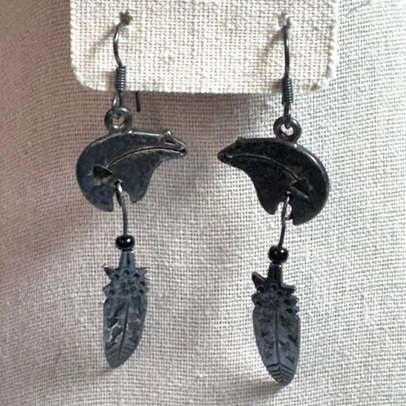 Vintage Sterling Silver Fetish Bear & Feather Dangle Earrings With Tribal Design - Picture 1 of 9